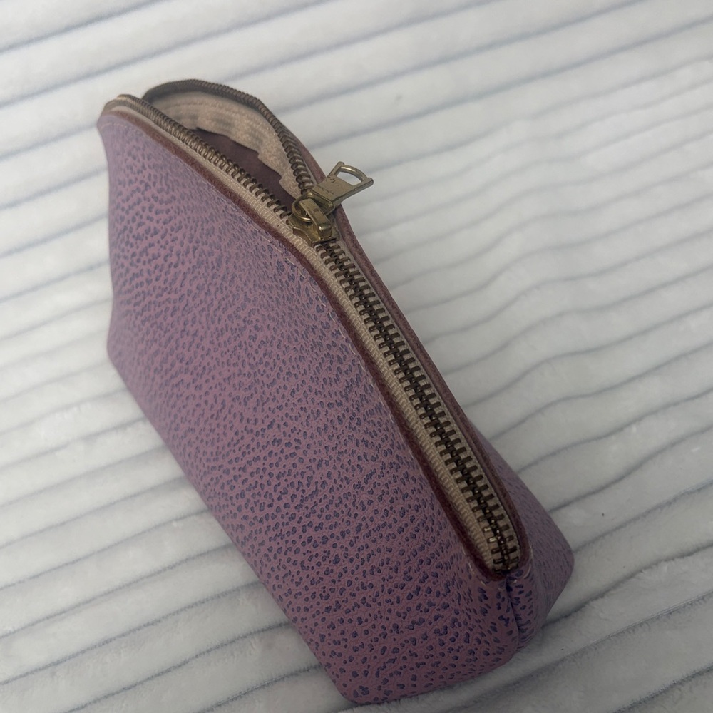 Women’s Lilac Textured Cosmetic Pouch with Gold Zipper - Picture 5 of 6